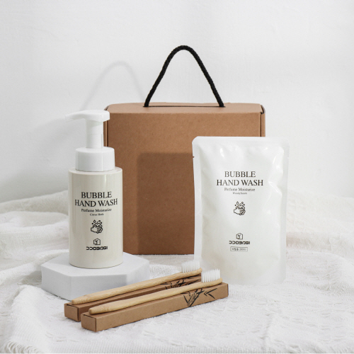 �ǹٱ� �ڵ���� + �ڵ���� ���� + �볪��ĩ�� 4�� ��Ʈ